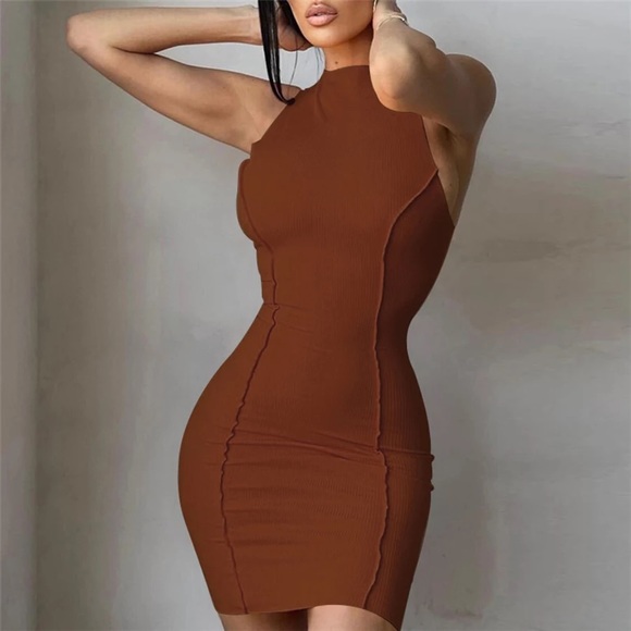 Short Fitted Dress with Dee cutout - Picture 6 of 6